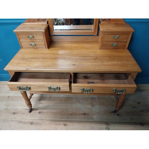 475 - Edwardian mahogany dressing table with mirror. {178 cm H x120 cm W x 56 cm D}.