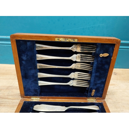 538 - Edwardian oak cased cutlery set.