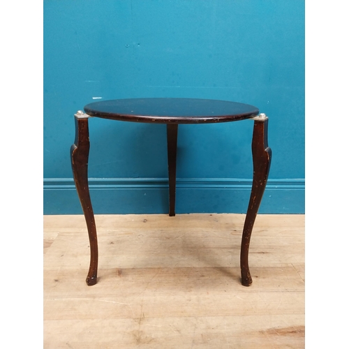 580 - Retro mahogany lamp table on three outswept feet. {44 cm H x 48 cm Dia.}.