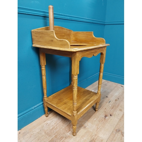 609 - 19th C. scumbled pine washstand. {89 cm H x 52 cm W x 57 cm D}.