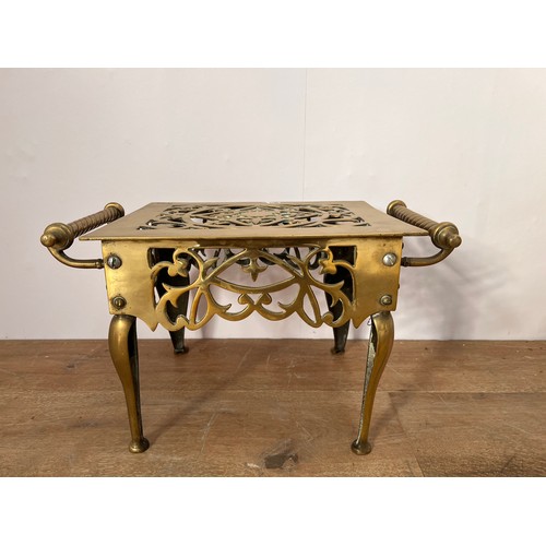 285 - Brass Trivet {H 30cm x L 46cm x W 29cm } (NOT AVAILABLE TO VIEW IN PERSON)