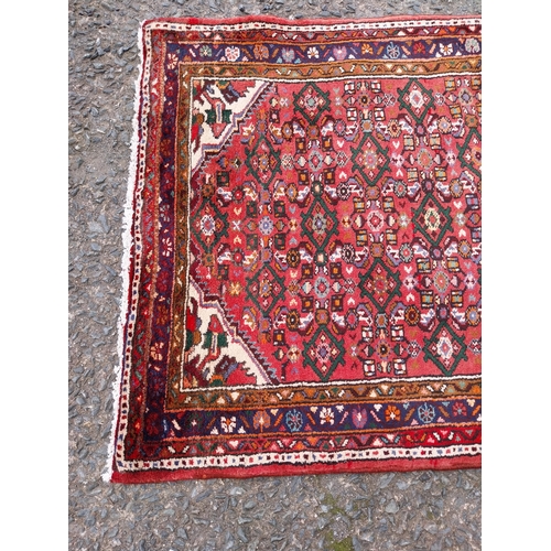 703 - Good quality decorative carpet runner {294cm L x 105cm W} (not available to view in person).