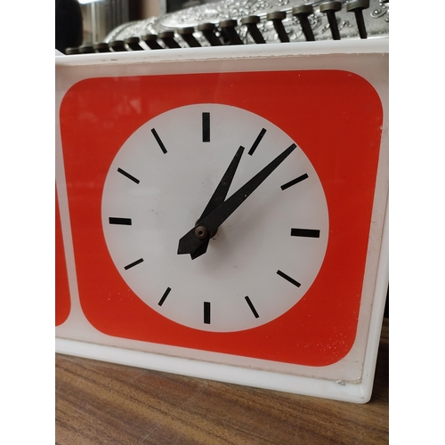 210 - Draught Guinness Perspex battery advertising clock. {18 cm H x 27 cm W x 8 cm D}.