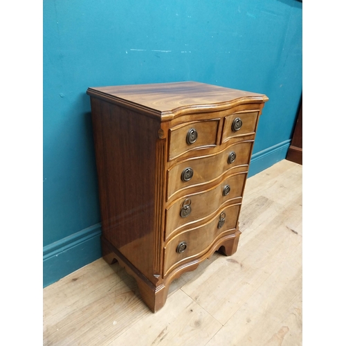 155 - Good quality serpentine front chest of drawers of neat proportions. {61 cm H x 43 cm W}.