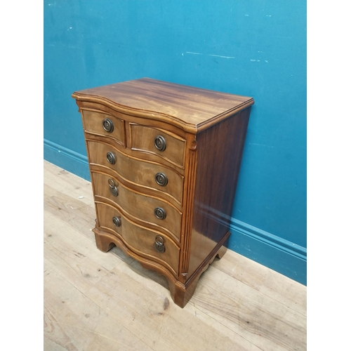 155 - Good quality serpentine front chest of drawers of neat proportions. {61 cm H x 43 cm W}.