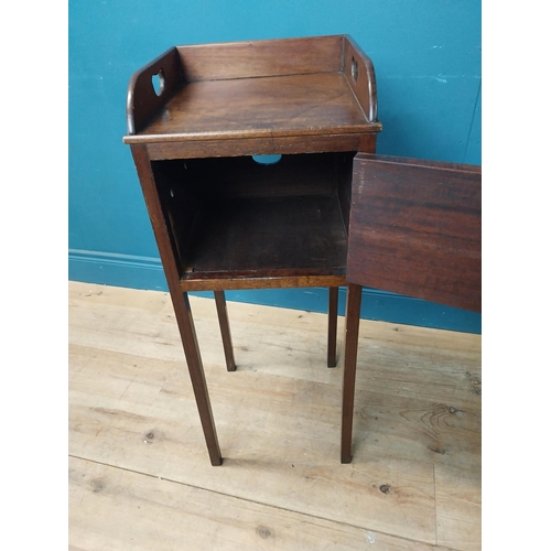 195 - 19th C. mahogany pot cupboard with single door raise on tapered legs {87 cm H x 34 cm W x 32 cm D}.