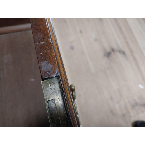 230 - Good quality Ewardian mahogany dressing table with mirrored back above two short drawers and two lon... 