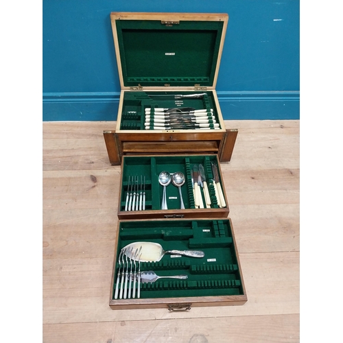 243 - Edwardian oak cased canteen of cutlery {22 cm H x 40 cm W x 29  cm D}.