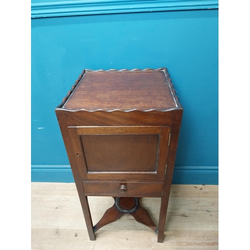 262 - Edwardian mahogany pot cupboard in the Georgian style {75 cm H x 36 cm W x 36 cm D}.