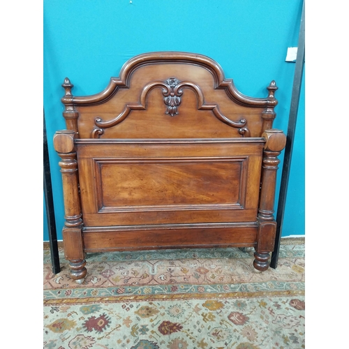 771 - Victorian mahogany bed {150 cm H x 134 cm W}.{ cm H  cm W cm D}.