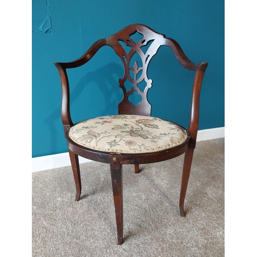 912 - Victorian mahogany side chair with upholstered tapestry seat raised on square tapered legs {84cm H x... 