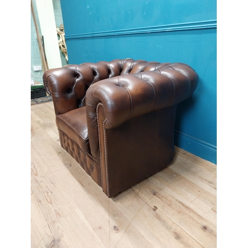 99 - Good quality leather deep buttoned Chesterfield club chair {73 cm H x 93 cm W x 90 cm D}.