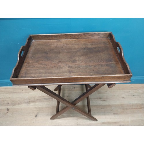 109 - 19th C. oak butlers table {87 cm H x 69 cm W x 48 cm D}.