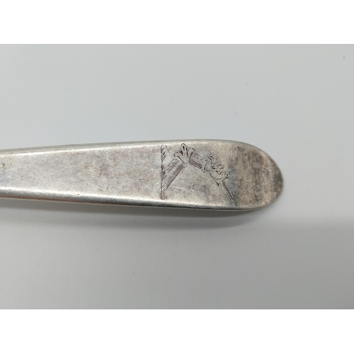 465 - Pair of Irish silver serving spoons. Hallmarked in Dublin Maker John Pittar. Wt: 118grms.