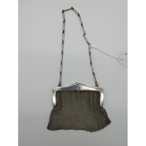 514 - Sterling Silver Mesh handbag 166g