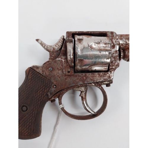 61 - Late 19th C. bulldog pistol. {14 cm L}.