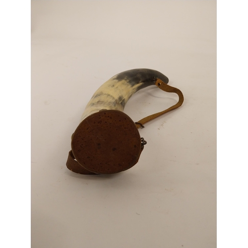 76 - 19th C. powder horn. {31 cm H x 7 cm Dia.}.