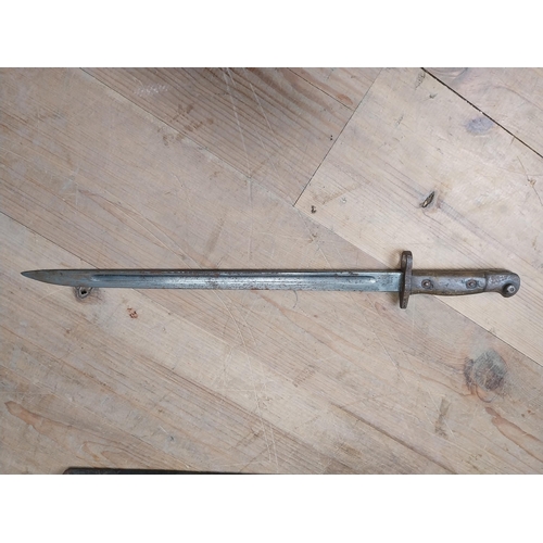 127a - WW I. bayonet and scabbard. { 38cm L }.