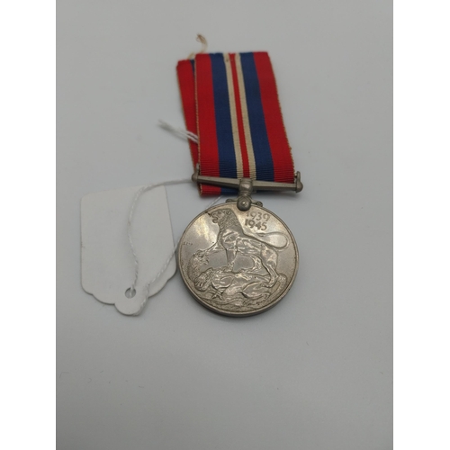 319a - Set of three WW II medals - War Medal 1939-1945 with Ribbon, France and Germany 1939 - 1945 Star wit... 