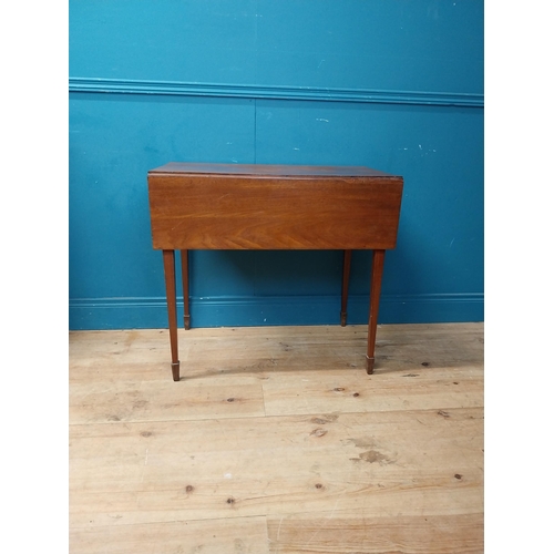 871 - Georgian mahogany drop leaf table with single drawer {73 cm H x 78 cm W x 47 cm D}.