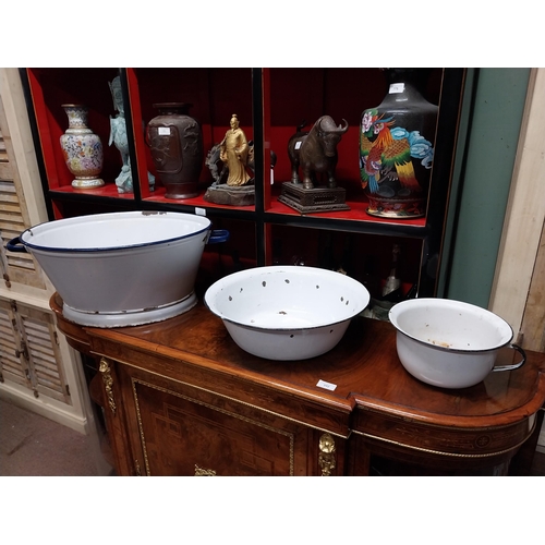 896 - Three early 20th C. enamel bowls {25 cm H x 43 cm W x 16 cm D, 14 cm H x 40 cm Dia. and 12 cm H x 27... 