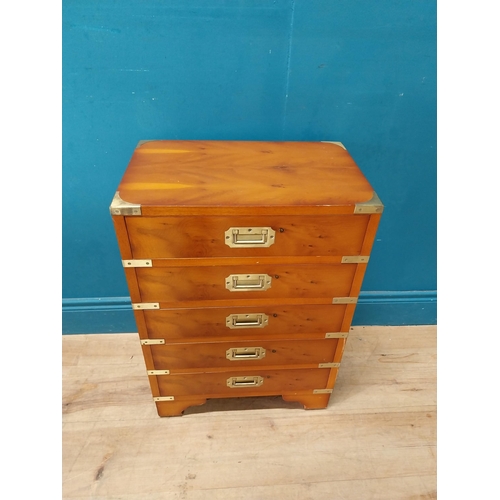 90 - Good quality 20th C. yew with chest of drawers with brass handles and five drawers raised on bracket... 