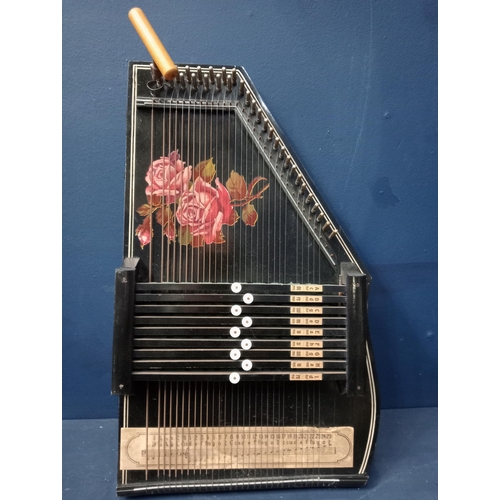 904 - Vintage zither {H 32cm x W 50cm x D 8cm }. { not on site for viewing }.