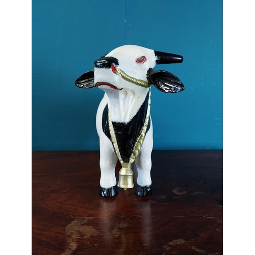 913 - Resin model of a Bull {25 cm H x 33 cm W x 17 cm D}.