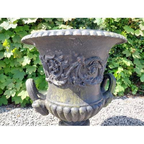 1002 - Good quality French decorative cast iron urn {60 cm H x 47 cm Dia.}.