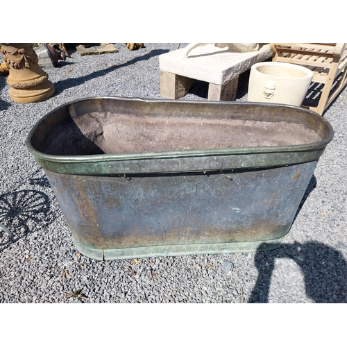 178 - 19th C. French copper bath {66 cm H x 129 cm W x 58 cm D}.