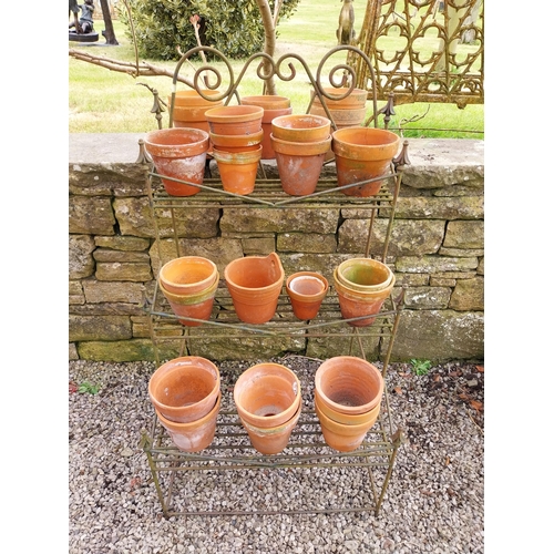 179 - Large collection of terracotta plant pots.
17Hcmx 18Wcm ,(biggest) 9Hcmx10Wcm(smallest) in collectio... 