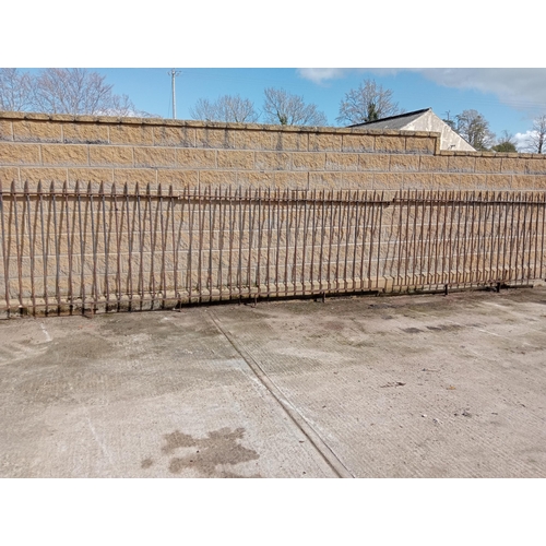 199 - Forged iron gate railings with pointed finials {H 150cm x W 18 metres }.