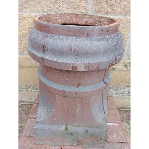 492 - Pair of salt glazed chimney pots {H 50cm x W 33cm x D 33cm }. (NOT AVAILABLE TO VIEW IN PERSON)