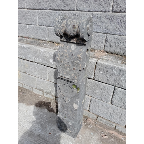 547 - Stone gate post {H 125cm x W 23cm x D 19cm }. (NOT AVAILABLE TO VIEW IN PERSON)