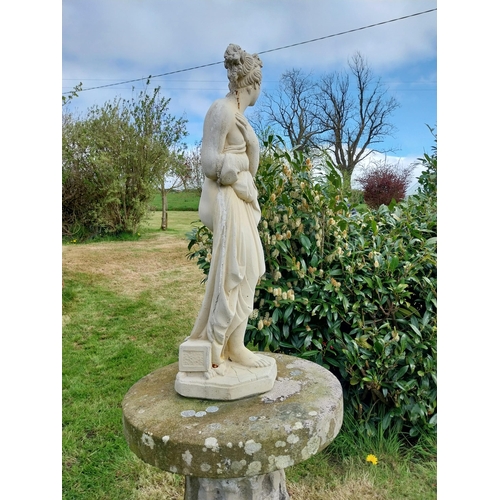 610 - Good quality moulded stone statue of Venus {70 cm H x 20 cm W 22 cm D}.