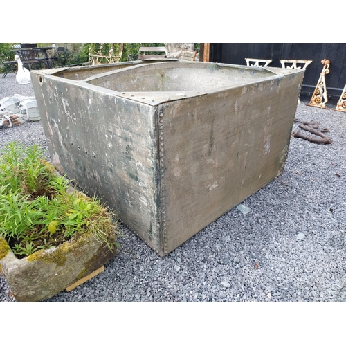 789 - Early 20th C. riveted metal water tank {80 cm H x 152 cm W x 135 cm D}.