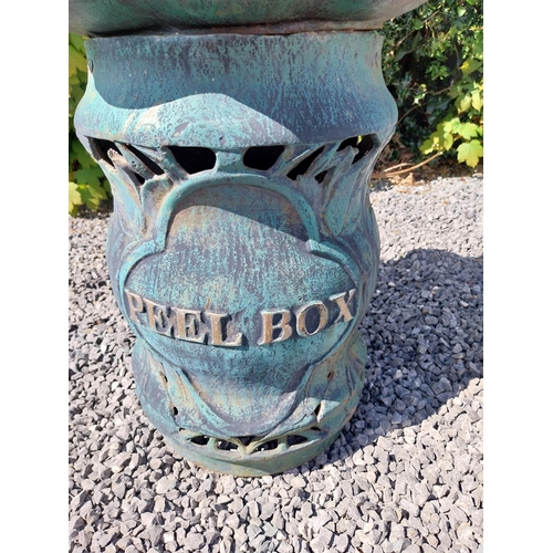 823 - Cast iron garden heater in the form of a Frog {90 cm H x 48 cm Dia.}.