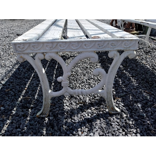 856 - Cast iron garden bench with wooden slats and matching coffee table {Bench 67 cm H x 155 cm W x 55 cm... 