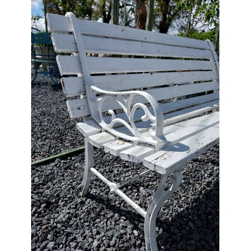 856 - Cast iron garden bench with wooden slats and matching coffee table {Bench 67 cm H x 155 cm W x 55 cm... 