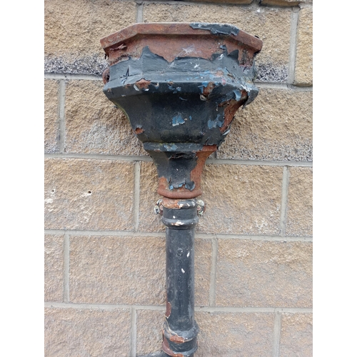 861 - Cast iron hopper {H 30cm x W 26cm x D 18cm }.