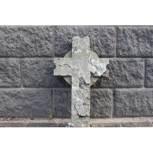 91 - Cast stone Celtic cross {H 66cm x W 76cm x D 10cm }. (NOT AVAILABLE TO VIEW IN PERSON)