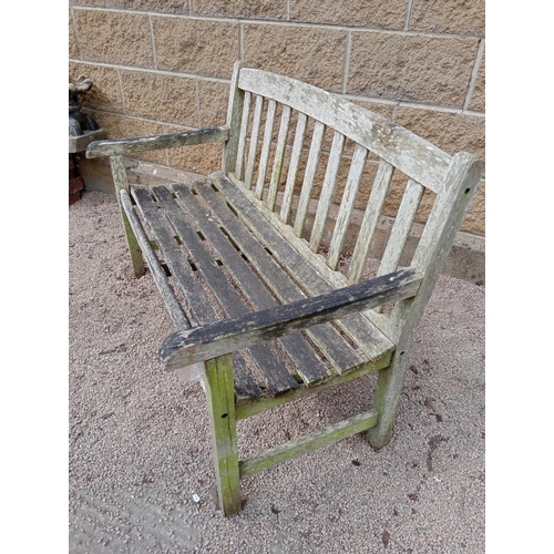 941 - Wooden garden bench {H 84cm x W 120cm x D 46cm }. (NOT AVAILABLE TO VIEW IN PERSON)