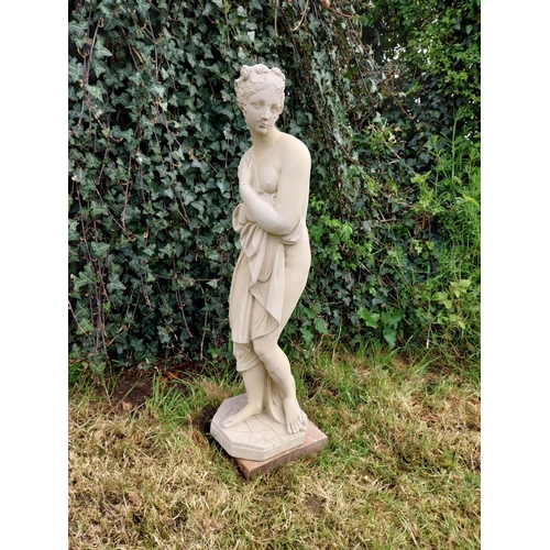 96 - Good quality moulded stone statue of Venus {71 cm H x 21 cm W 22 cm D}.