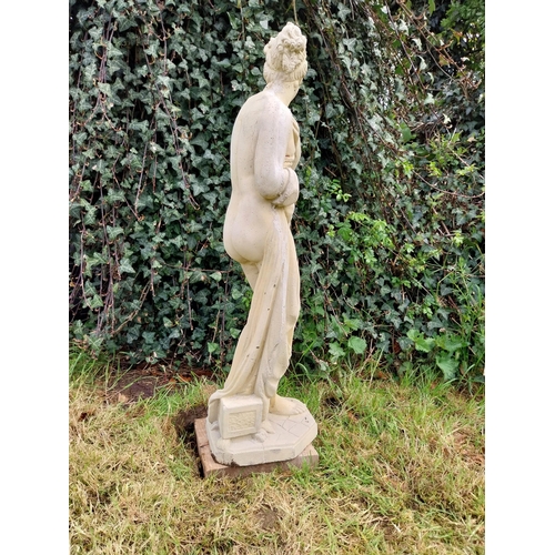 96 - Good quality moulded stone statue of Venus {71 cm H x 21 cm W 22 cm D}.