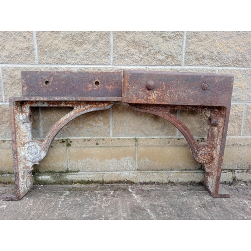 989 - Pair of large heavy cast iron brackets {H 60cm x W 16cm x D 72cm }. (NOT AVAILABLE TO VIEW IN PERSON... 