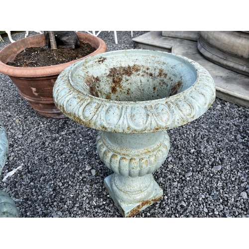 60 - Pair of cast iron urns in the Victorian style {75cm H x 57cm Dia.}