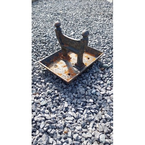 1007 - 19th C. cast iron foot scraper {20 cm H x 23 cm W x 29 cm D}.