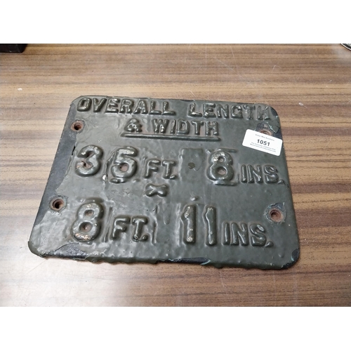 1051 - Overall Length and Width cast iron ridge plate. {18 cm H x 23 cm W}.