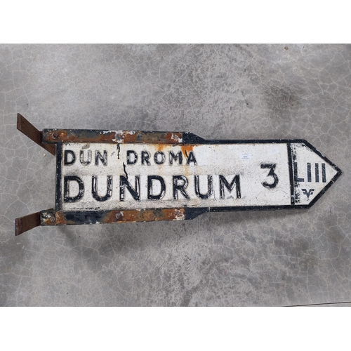 1273 - Dundrum alloy Finger post sign. {28 cm H x 57 cm W}.