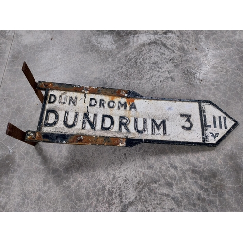 1273 - Dundrum alloy Finger post sign. {28 cm H x 57 cm W}.